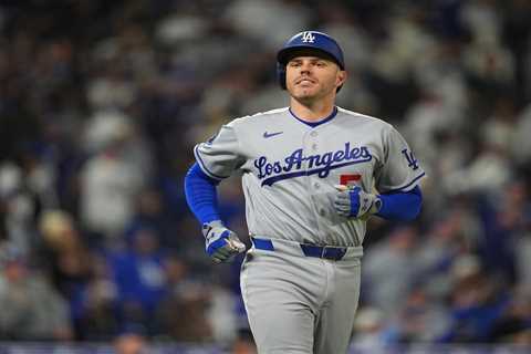 Dodgers place Freddie Freeman on paternity list, activate Ryan Ward