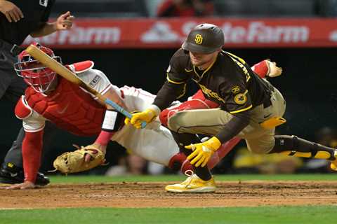 Padres batter hit in face with 97 mph pitch — and stays in the game
