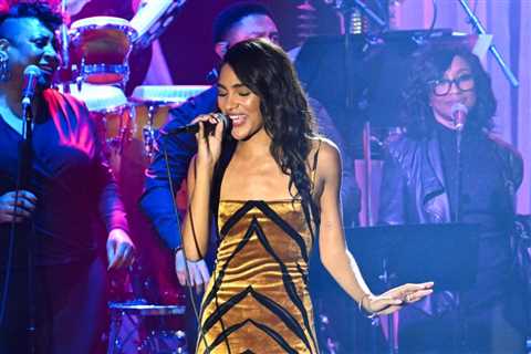 Olivia Dean Kicks Off ‘The Art of Loving’ World Tour in Glasgow: See Full Setlist