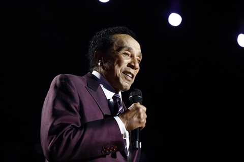 Smokey Robinson’s Defamation Claims Thrown Out in Sexual Assault Legal Battle