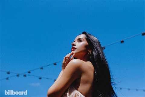 Becky G Pays Tribute to Selena at Latin Women in Music 2026, Reflects on Her Global Impact