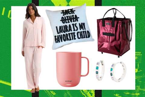 From Taylor Swift-Approved Jewelry to Made-to-Order Songs: The Most Unique Mother’s Day Gift Ideas..