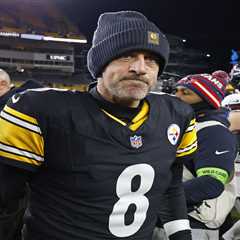 Aaron Rodgers never makes it to Steelers facility after wild weekend of rumors