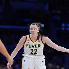 Caitlin Clark takes technical foul after argument with ref in fiery Fever scene