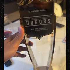 Jaxon Smith-Njigba Displays 'Disrespectful' NFL Honors Trophy Mistakes