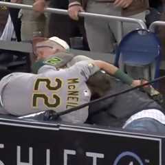 Jeff McNeil accidentally bloodies elderly fan with cleat while diving into stands
