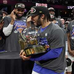 Knicks end NBA Finals drought after demolishing Cavaliers to complete sweep