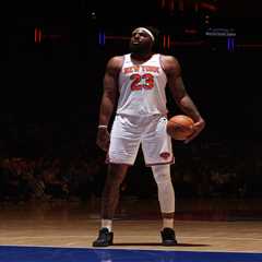 Mitchell Robinson suffers broken pinky in big Knicks NBA Finals worry