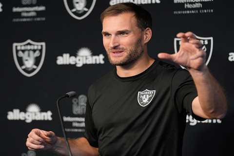 Week 1 NFL starter odds: Kirk Cousins favored over Fernando Mendoza