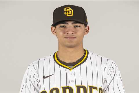 Padres prospect self-deports to Mexico after pleading guilty to human smuggling charge