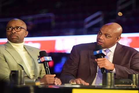 Shaq spars with Charles Barkley and Kenny Smith: ‘Knicks going to the finals’