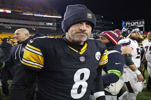 Aaron Rodgers never makes it to Steelers facility after wild weekend of rumors