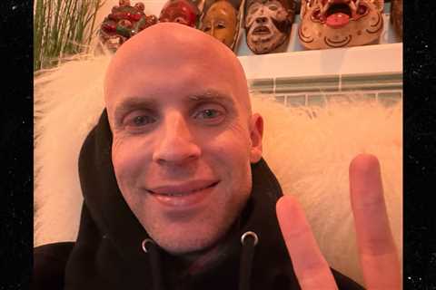 'RuPaul's Drag Race' Star Katya Returns Home After Being Hospitalized