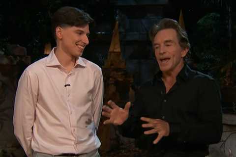 Jeff Probst Blows Major Challenge Result During Live 'Survivor 50'