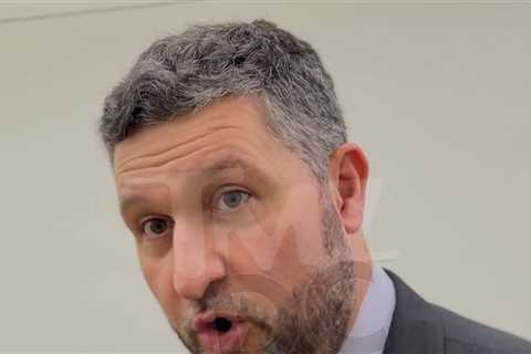 Congressmen Split Over College Grads Booing A.I.
