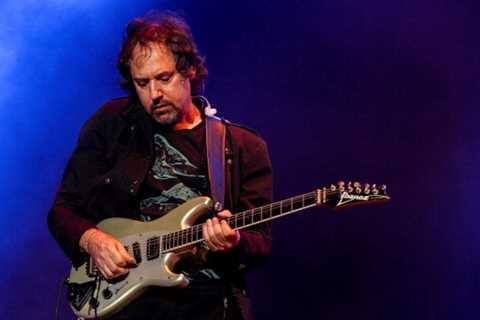 Former Caifanes Guitarist Alejandro Marcovich in a Coma Following a Stroke, His Family Reports