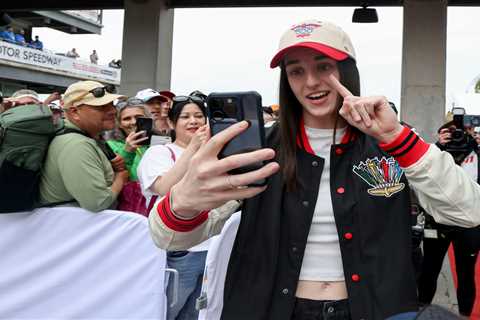Caitlin Clark rocks custom helmet, get raucous ovation as Indy 500 Grand Marshal