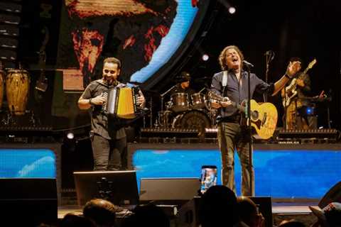 Carlos Vives Pours Colombian Pride Into Miami With Tour Al Sol: ‘It Is Important to Be in This City’