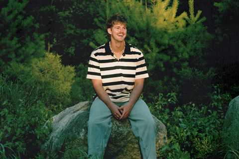 Forrest Frank Earns His Second No. 1 on Hot Christian Songs With ‘Jesus Is Alive!’