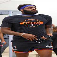 First look at Mitchell Robinson’s broken pinky as Knicks drama swirls on eve of NBA Finals