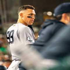 Aaron Judge sidelined with shoulder injury in massive Yankees concern