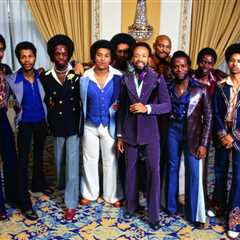 Earth, Wind & Fire, Questlove Shine a Light on the Band That ‘Tricks You Into Eating Your..