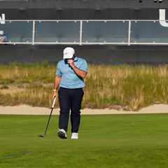 Rory McIlroy falls out of US Open contention after back nine implosion