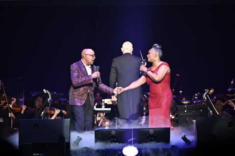Regina Belle Pays Tribute to ‘Whole New World’ Duet Partner Peabo Bryson: ‘More Than a..