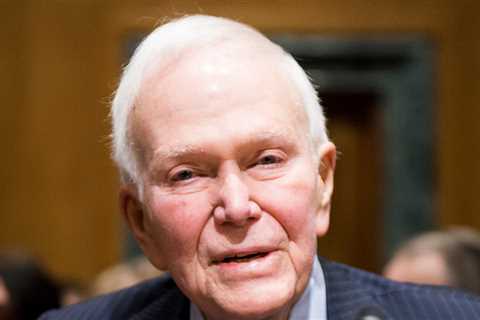 Former Sen. Bob Packwood, Ousted by Sex Scandal, Dead at 93