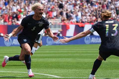 Antonee Robinson shows just how vital he is for USMNT’s World Cup hopes
