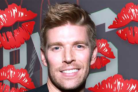 'Summer House' Star Kyle Cooke Seen Kissing a Fan During DJ Set