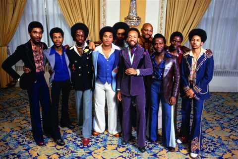 Earth, Wind & Fire, Questlove Shine a Light on the Band That ‘Tricks You Into Eating Your..