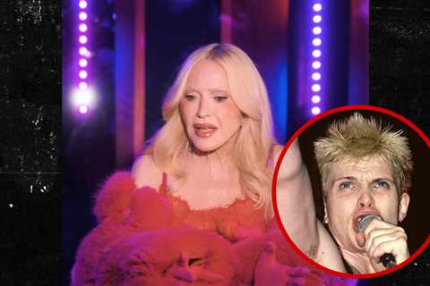 Madonna Says Billy Idol Stole Her Taxi During Her Early NYC Days
