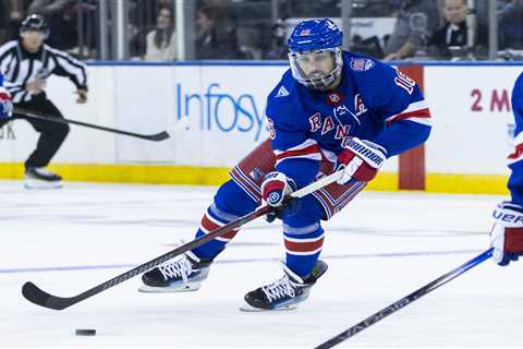 What Dylan Larkin’s bombshell trade request means for the Rangers and Vincent Trocheck