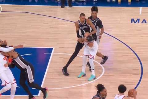 NBA does not upgrade Victor Wembanyama’s shove of Jalen Brunson to flagrant foul