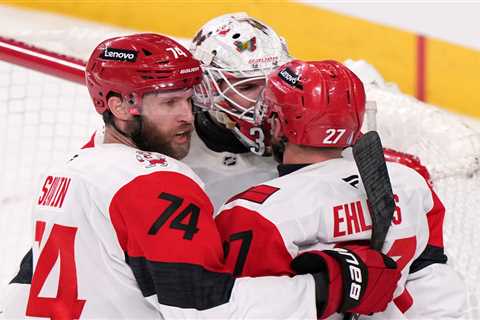 bet365 bonus code: Bet $10, get $365 in bonus bets for Golden Knights vs. Hurricanes