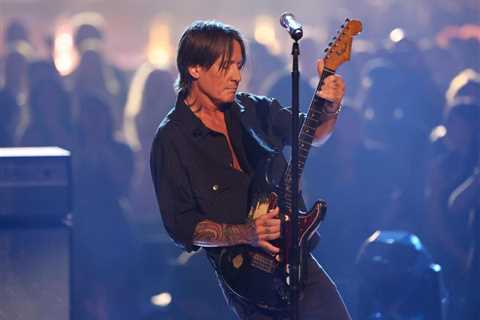Keith Urban on Setting Sail With Yacht Rock Album ‘Flow State’ & Why Stevie Nicks Is Mad at Him:..