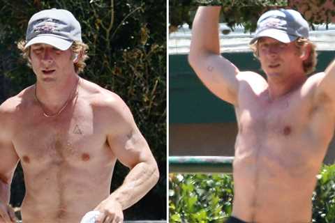 'The Bear' Star Jeremy Allen White Shows Off Rock-Hard Abs During Shirtless Run