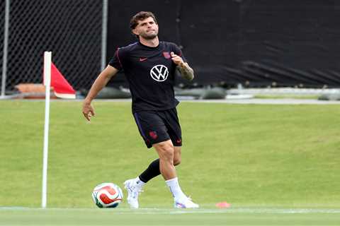 Is Christian Pulisic ready to return for U.S.? Watch as he tests out injury after World Cup scare