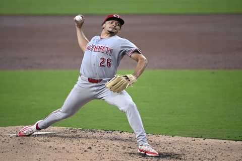 Yankees vs. Reds prediction: MLB Sunday odds, picks, bets