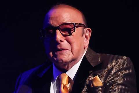 Clive Davis Dead at 94: Music Executives Remember the Influential Label Mogul