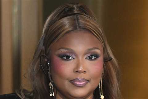 Lizzo's New Album 'Bitch' Flops After She Blames Industry, Lawsuit
