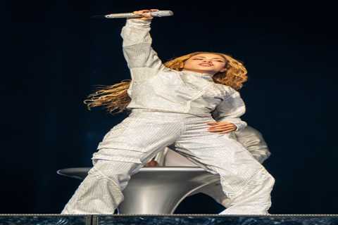 Shakira goes crazy after Colombia’s World Cup win