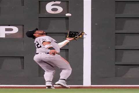 Yankees’ defense falls apart in tough loss to Red Sox: ‘Didn’t do a good job’