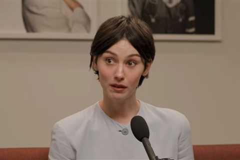 Gracie Abrams Just Broke Down Exactly How Being The Daughter Of Hollywood Director J.J. Abrams..