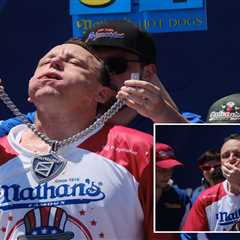 Joey Chestnut wins 4th of July Nathan’s Hot Dog Eating Contest for unrivaled 18th time