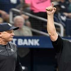 Yankees’ Aaron Boone, Brad Ausmus ejected in double play review brouhaha