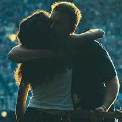 Sam Fender & Olivia Dean’s ‘Rein Me In’ Becomes Longest-Running British No. 1 Single in U.K...