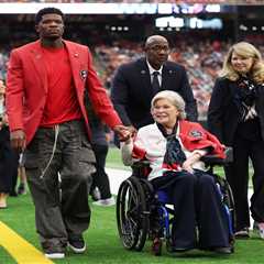 Janice McNair, Texans co-founder, dead at 89