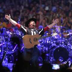 Garth Brooks’ 50 Biggest Billboard Hits: ‘The Dance,’ ‘Friends in Low Places’ & More